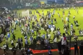 Užas na fudbalskoj utakmici! Poginulo najmanje 127 ljudi, oko 200 povređeno! (VIDEO)