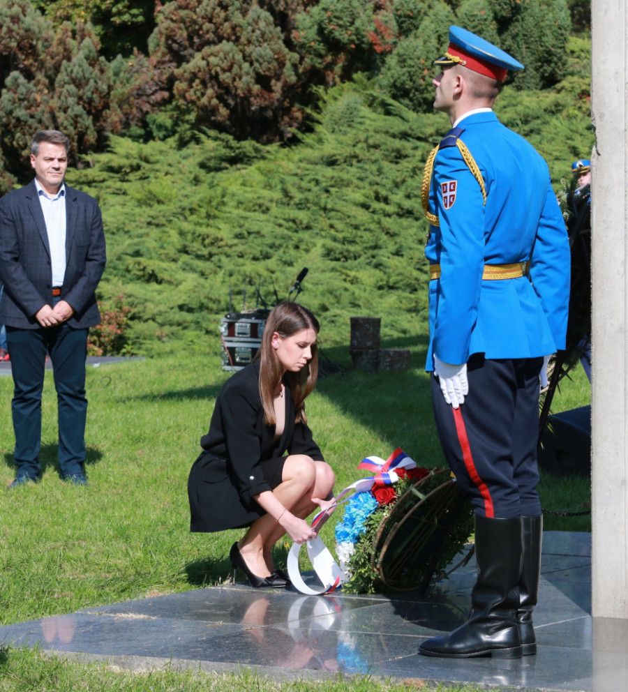 Grad odao počast stradalima u Jajincima: Srbija je danas jaka, stabilna zemlja koja se sa ponosom seća svojih heroja iz 20. veka
