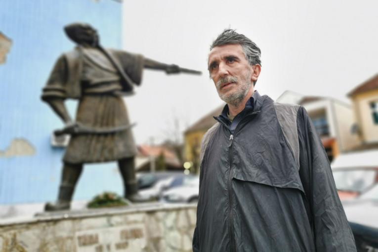 Jedini živi potomak velikog srpskog junaka: Zoran je isti Tanasko Rajić, po njegovom liku rađen je spomenik heroju Boja na Ljubiću (FOTO)
