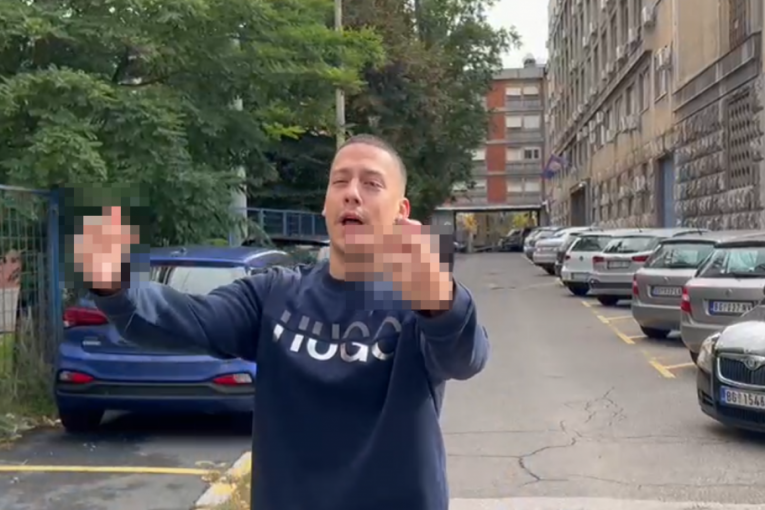 Baka Prase ponovo na saslušanju: Haos ispred policijske stanice (VIDEO)