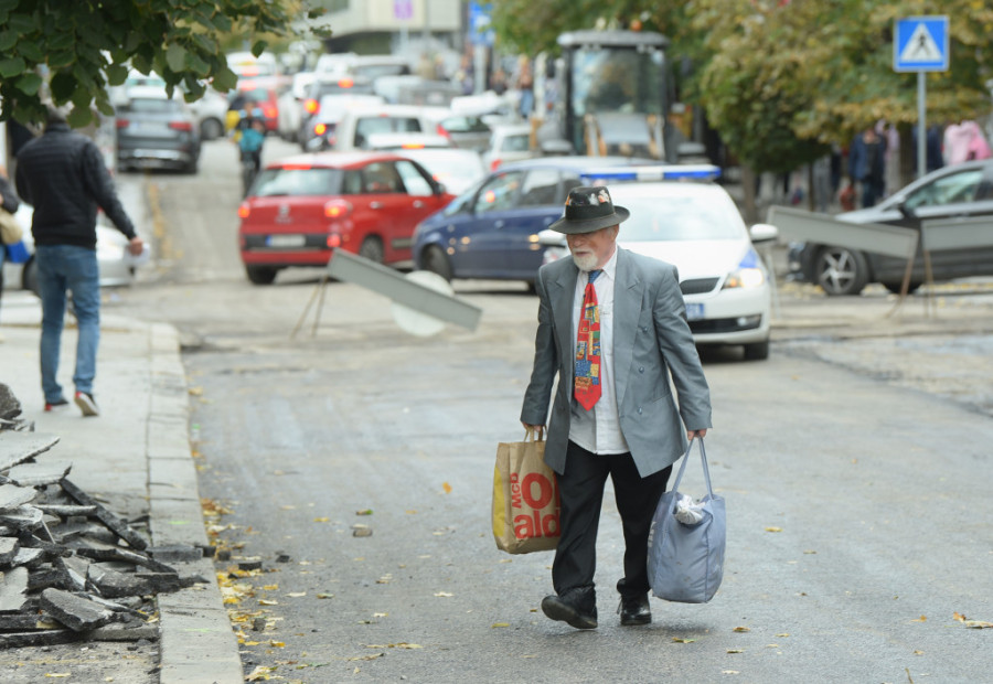 Građani očajni zbog radova u centru: "Danas kao da je bio sudnji dan u Beogradu - umesto 45 minuta, do posla mi treba više od sat vremena"