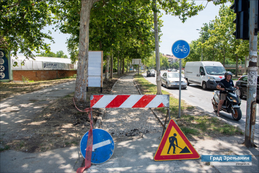 24SEDAM ZRENJANIN Sanacija fasada na objektima srednjih škola i obnova biciklističke staze na delu magistrale