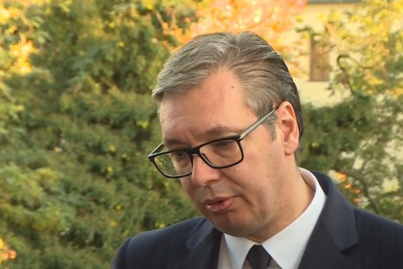 Vučić se obratio građanima sa samita u Pragu: Predsednik objasnio šta se desilo sa naftom - koga vi kažnjavate, Rusiju ili Srbiju? (VIDEO)