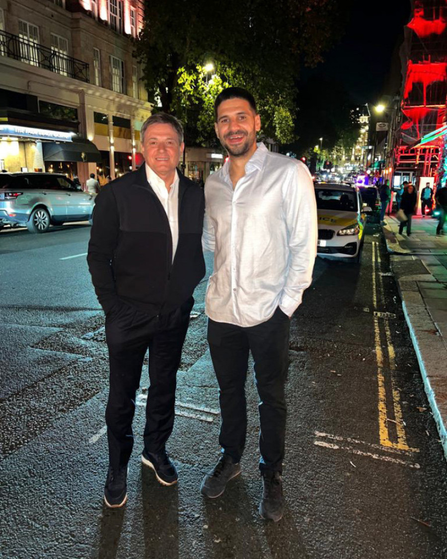 Piksi u Londonu sa Mitrovićem: Selektor proverava stanje povrede glavnog golgetera!