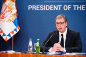 Živela naša lepa i najlepša Srbija: Predsednik poručio da moramo da se borimo za našu zemlju (VIDEO)