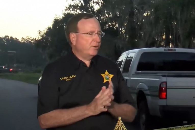 Šerif savetuje građane posle uragana: Upucajte lopove tako da budu kao rendani sir! (VIDEO)