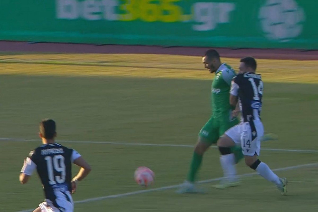 Peh za Srbina i PAOK: Živković morao van terena u poslednjim trenucima meča