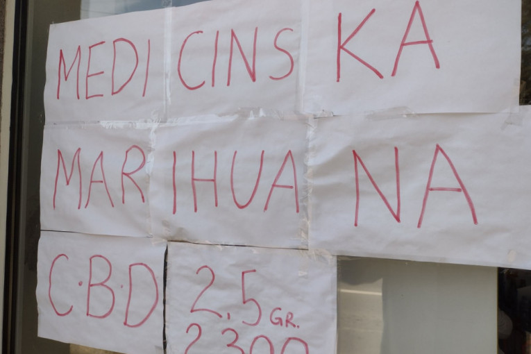 Prodaje pivo, grickalice, sokove i marihuanu! Nišlijin lokal postao hit u gradu, prvo ga gledali kao dilera, a on kaže da leči ljude (FOTO)