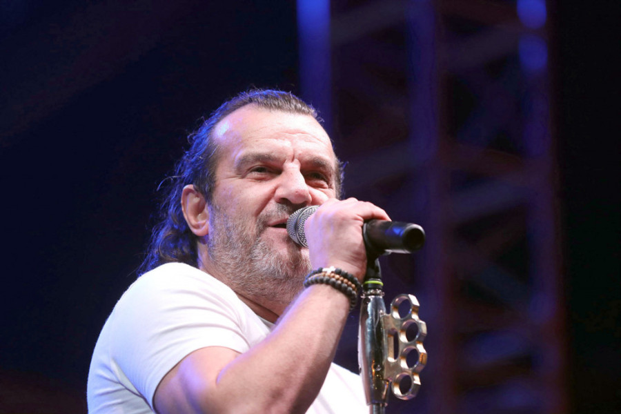 Lukasova majka je htela da se razvede zbog ovog pevača: Malo ko je znao!