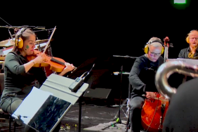 Jedinstven koncert na Kolarcu: Muzika na 120 decibela sa štitnicima za uši (VIDEO)