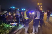 Prvi snimci sa mesta jezive nesreće: Na Pančevačkom putu poginuli dvojica muškaraca i žena, od automobila ništa nije ostalo (FOTO/VIDEO)