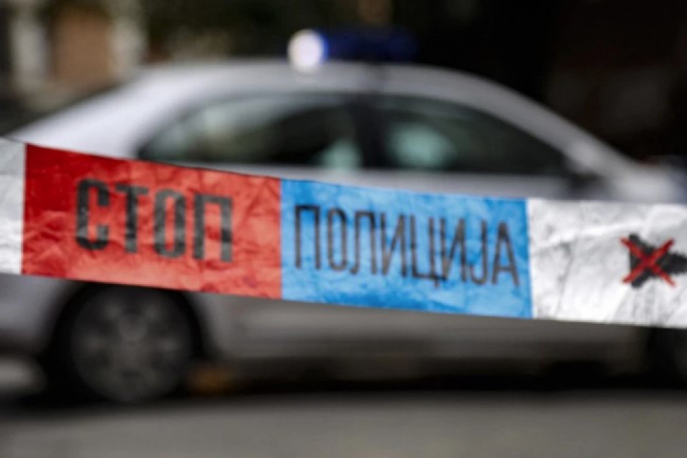 Užas u Novom Sadu: Dve osobe skočile sa zgrade!