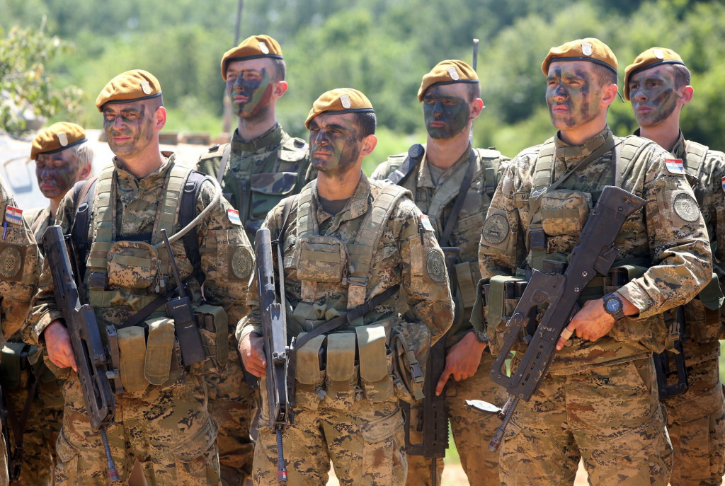 Dvostruki aršini Hrvatske: Lupili sankcije Rusiji, a pregovaraju sa Rusima o kupovini vojne opreme