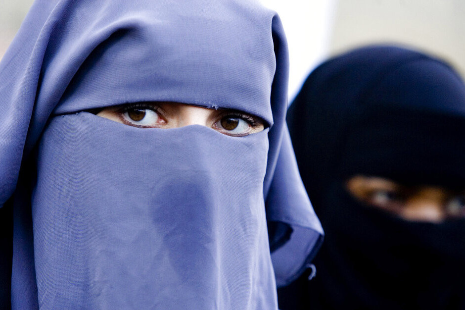 Muslimanka htela da pokriva lice i tokom vožnje, sud to zabranio