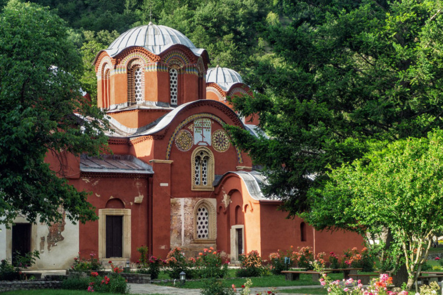 U sedištu Uneska u Parizu otvara se izložba o ugroženim srpskim manastirima na KiM: Remek-dela srednjovekovne umetnosti (FOTO)
