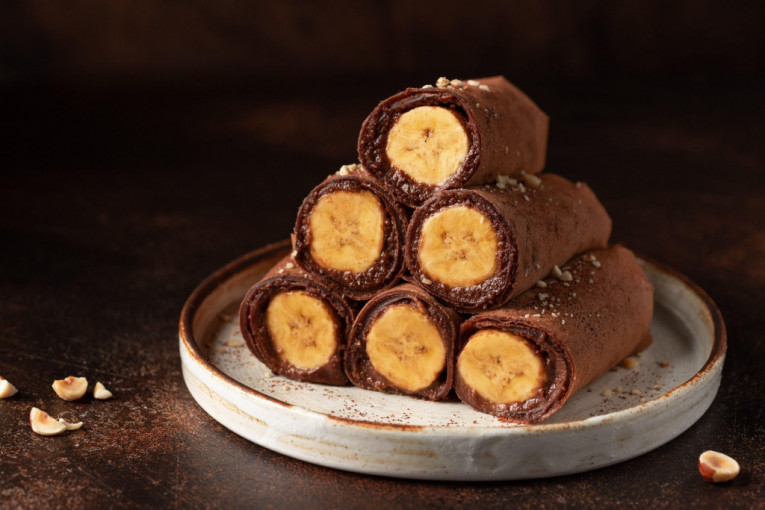 Recept dana: Crne palačinke sa čokoladnim kremom i bananom biće vaša vikend-doza sreće