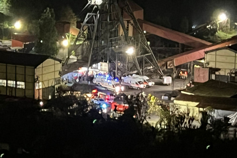 Raste broj poginulih u u rudniku uglja u Turskoj: Spasioci tokom noći pokušavali da izvuku desetine zarobljenih (VIDEO)