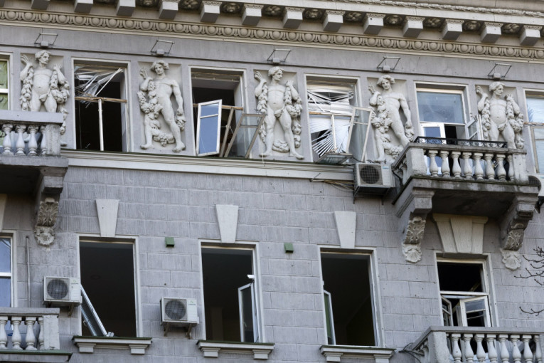 Ambasada Srbije u Ukrajini privremeno zatvorena, evo kako i gde naši državljani mogu da dobiju pomoć