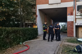 Izbio požar u podrumu zgrade u Nišu: Povređeno petoro ljudi, među njima i dvoje dece! (FOTO/VIDEO)