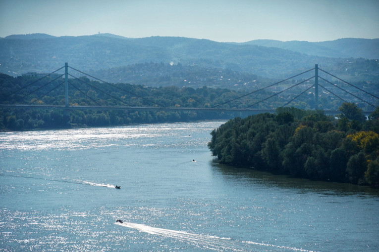 Izlio se Dunav u Novom Sadu: Očekuje se opadanje, a evo i kada
