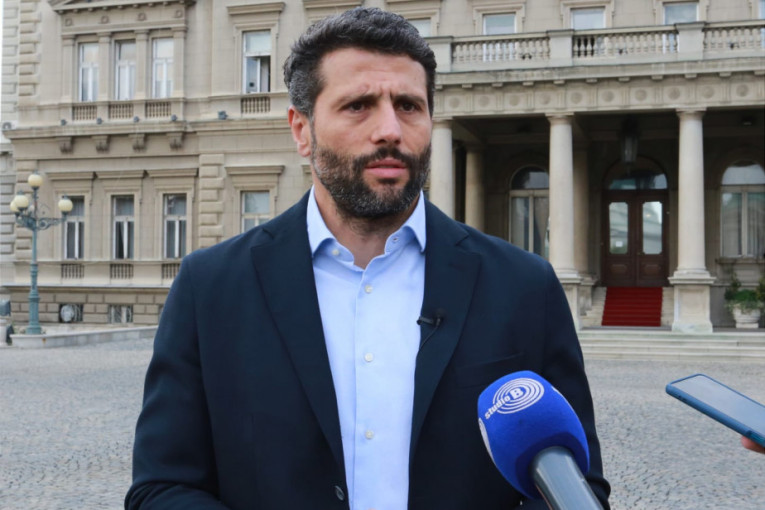 Dečiji vaučeri za Novu godinu najverovatnije posle praznika! Šapić: Da je bila normalna dinamika, sve bi bilo gotovo još pre 20 dana