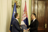 Emanuel Žiofre predao Godišnji izveštaj Evropske komisije o Srbiji predsedniku Narodne skupštine