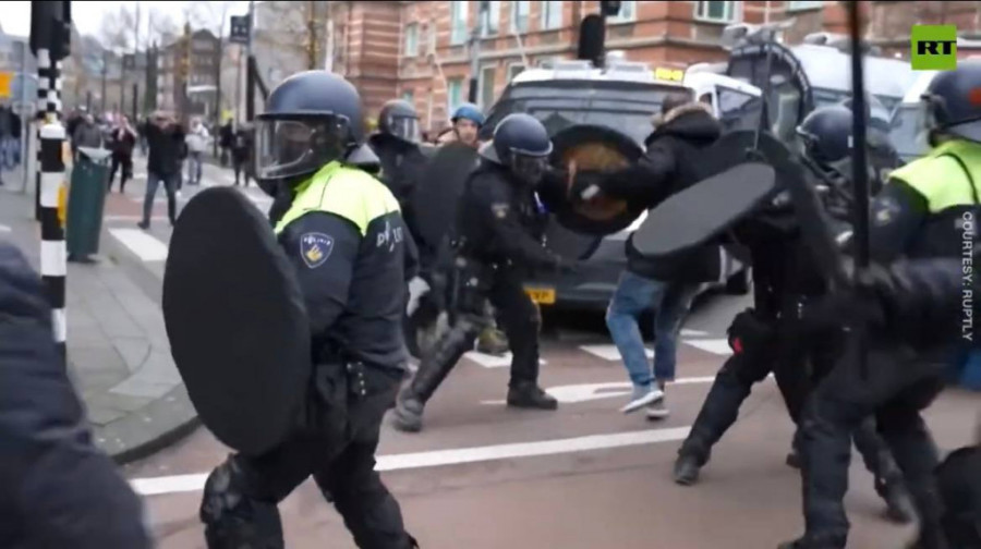 ANALIZA Kako policija u Zapadnoj Evropi reaguje kada je napadnuta ona ili institucije koje čuva (FOTO/VIDEO)