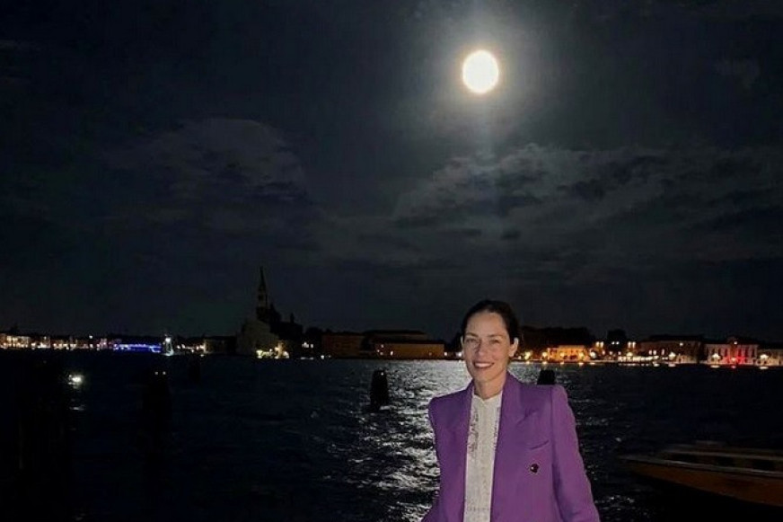 Ana obilazi Veneciju i blista na mesečini! Srpska šampionka nikad zgodnija (GALERIJA)