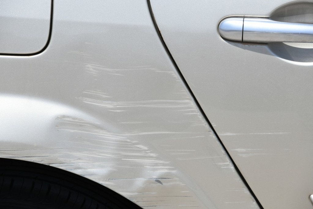 Pazite kada i kako perete automobil: Sedam grešaka koje uništavaju lak i skraćuju vek vašeg vozila