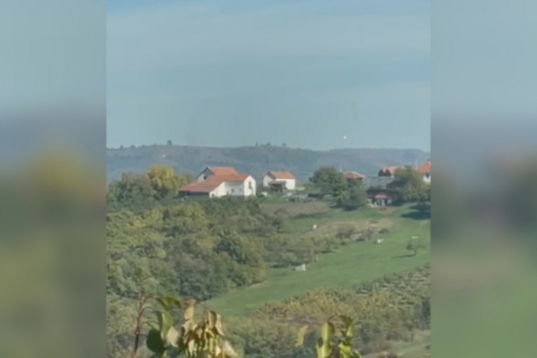 Misteriozne užarene lopte padale sa neba u okolini Čačka: "Delovalo je kao da je vojna vežba u toku" (VIDEO)