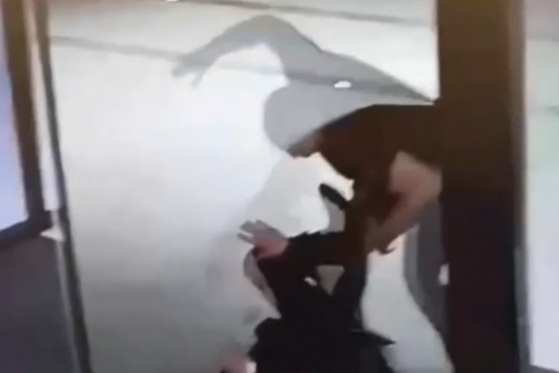 Lilić junior nije jedini sin političara koji je pretučen: Ćenta šamarom izvrnuo Marka Miloševića naopako zbog parfema!