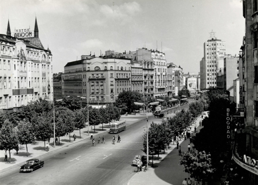 Svirepo ubistvo koje je potreslo čitav Beograd: Tandem zločinaca jednim hicem prvo ubio taksistu, a zatim ranio kurira i oteo 100.000 evra!