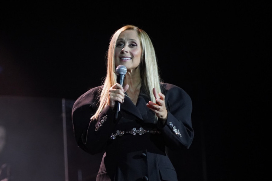 Lara Fabijan održala veličanstven koncert u Beogradu: Muzička diva otkrila čije suze nikada neće zaboraviti (FOTO)