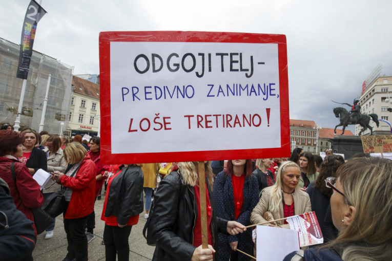 U Zagrebu održan protest zaposlenih u vrtićima