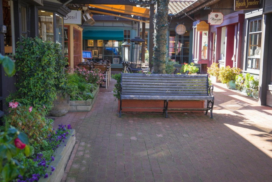 U gradu bez adresa zabranjeno je nošenje cipela sa štiklom višom od pet centimetara