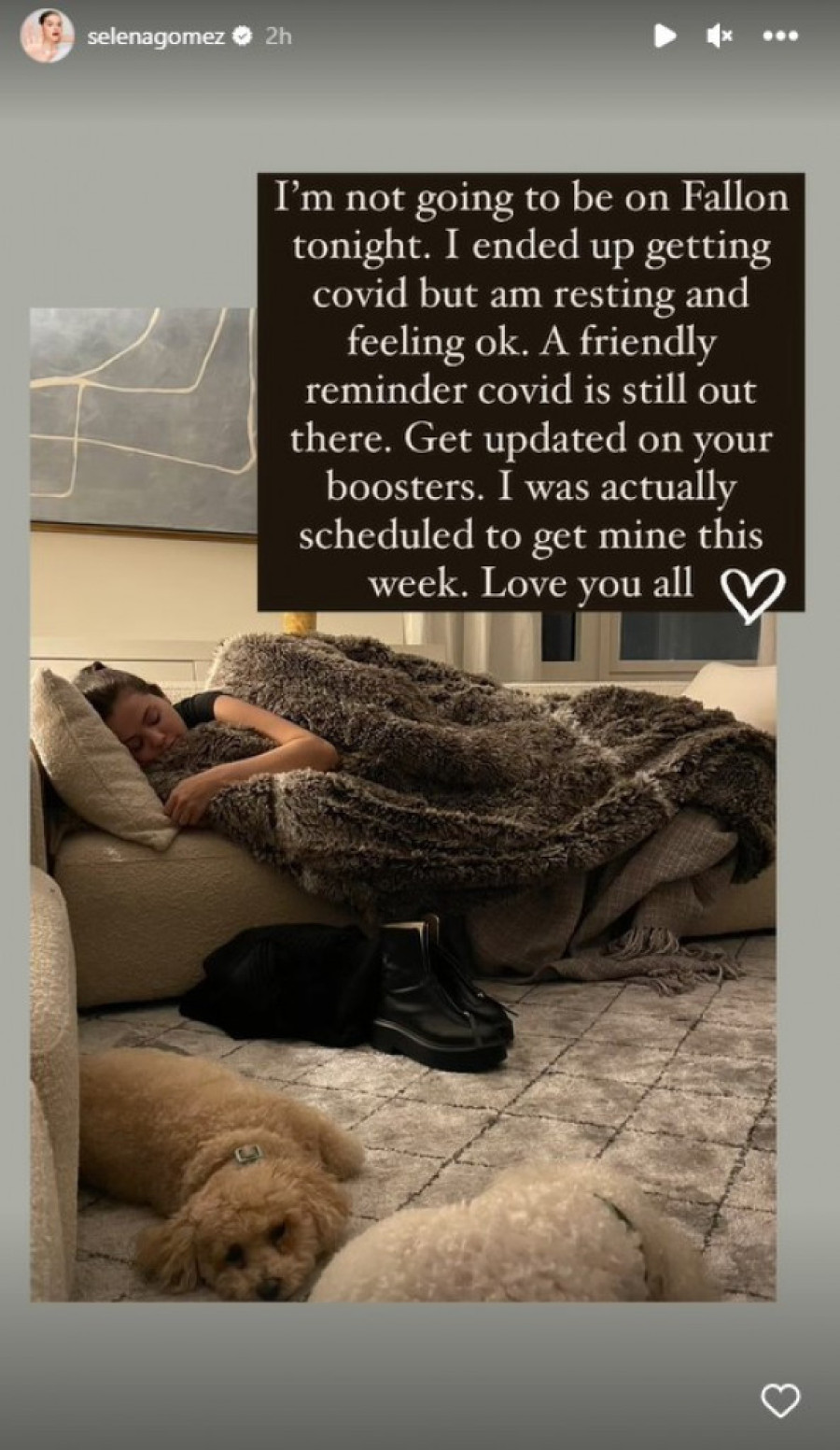 Selena Gomez otkazala gostovanje i objavila fotografiju iz kreveta: Pevačica se razbolela, a zbog jedne stvari žali