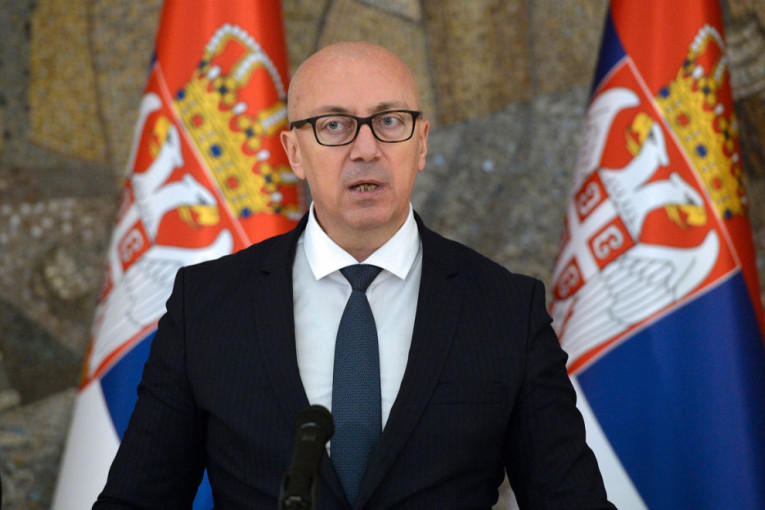 Čuvamo Srbiju, nema predaje! Predsednik Vučić poručio da država neće dozvoliti progon i ubijanje naroda