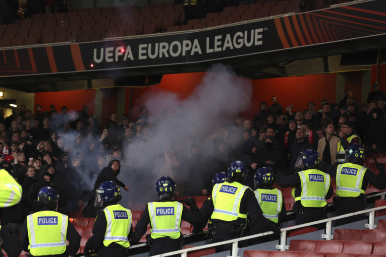 UEFA nije štedela PSV! Zbog divljanja u Londonu, moraće da plate "duplu kaznu"