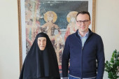 Petar Petković razgovarao sa igumanijom Pećke patrijaršije mati Haritinom: "Vera i ljudi uvek nađu put"