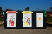 Grocka prva opština koja je dobila mobilni kontejner za opasan otpad: Evo šta sve može da se baca u njega (FOTO)