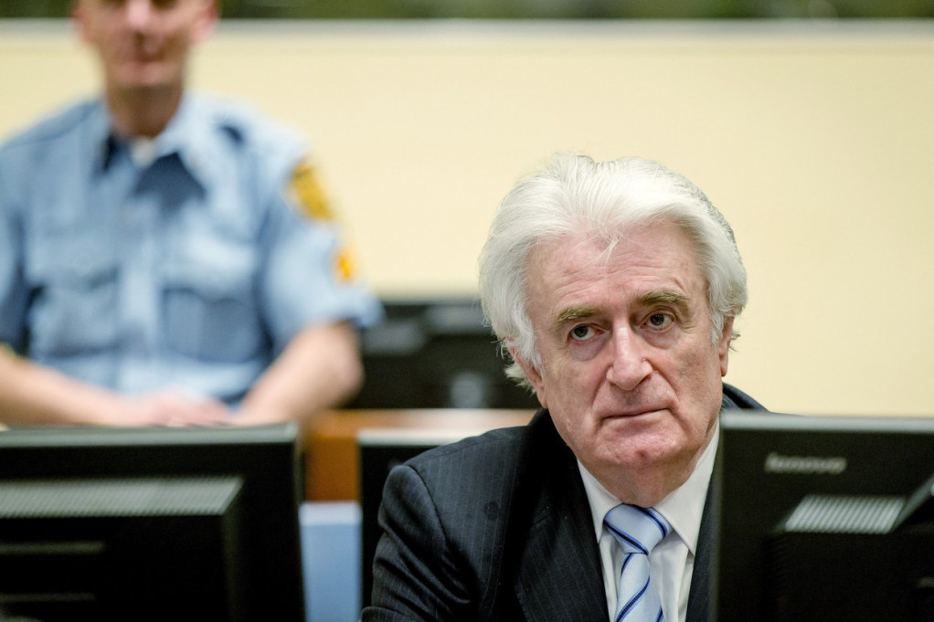 Sramota! U Hagu slepi na teror nad Radovanom Karadžićem - "Mehanizam nema komentar"