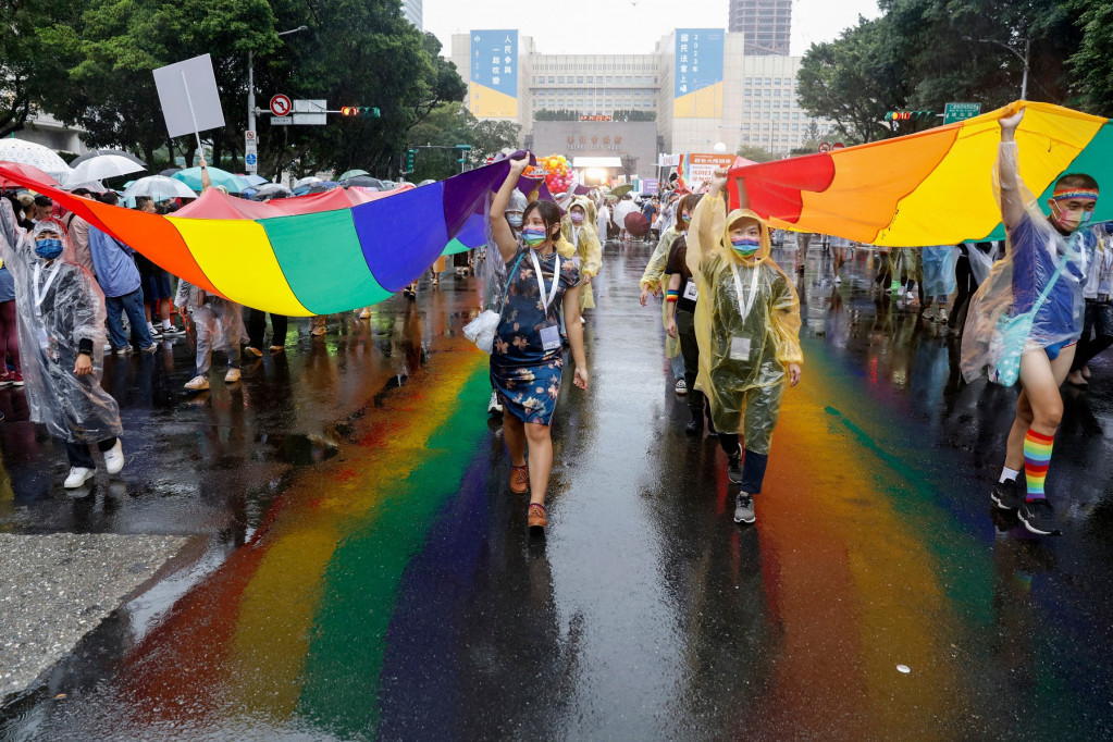 Presedan u Aziji: Tajvan prva država koja je legalizovala istopolne brakove, na paradi ponosa 120.000 ljudi