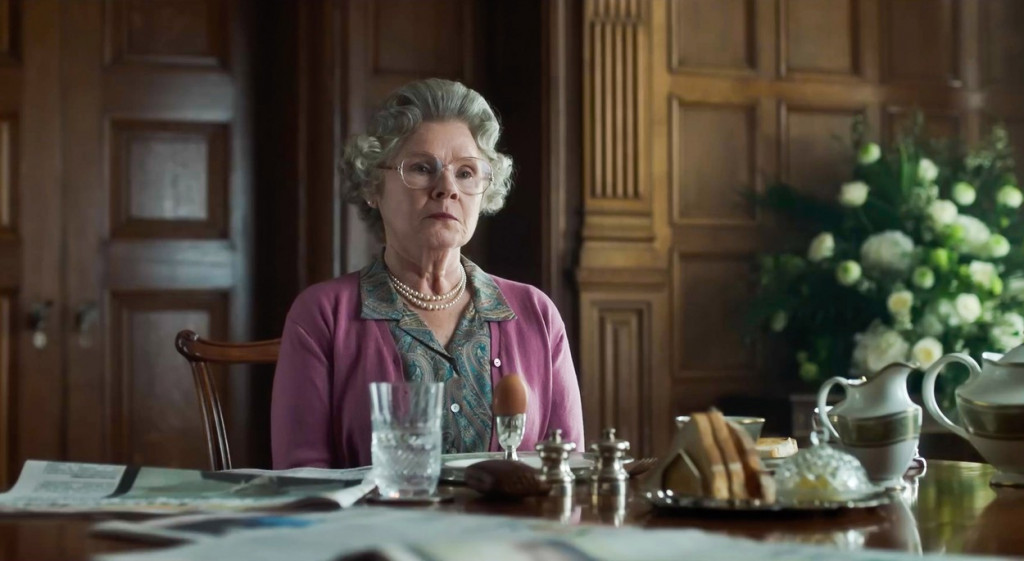 On je jedini odgledao nove epizode "Krune": Šokantan prvi utisak (FOTO/VIDEO)