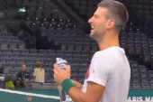 Ovakvog Novaka hoćemo uvek da gledamo! Srpski as ne skida osmeh s lica tokom treninga u Parizu! (VIDEO)