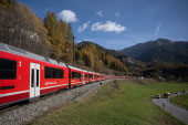 Zapalio se voz u Austriji: Stotine putnika evakuisano, veliki broj ljudi lakše povređen