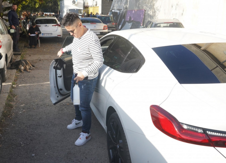 Marija Šerifović se častila novim automobilom od 110 hiljada evra! Osvrnula se na kandidate, ali i mladog Mladena Dulića