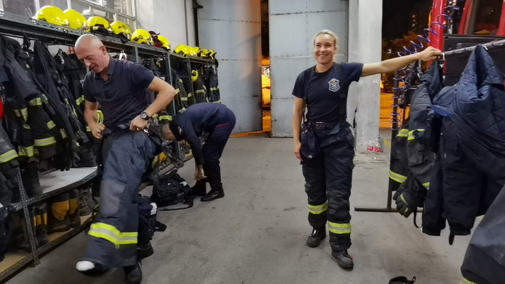 Njih tri uleću tamo odakle i muškarci beže: Kada čuju zvono, za njih više nema prepreke (FOTO, VIDEO)