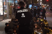 Veliki obračun policije i 200 vandala u Lincu: Na ulice morale da izađu i Kobre! (VIDEO)