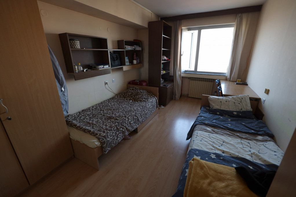 Dvoje pešaka teško povređeno u Borči: Muškarac i žena sa teškim traumama prevezeni u Urgentni