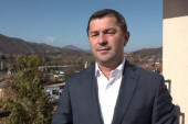 Todić: Priština da prihvati realnost, srpski narod ne želi "RKS" tablice